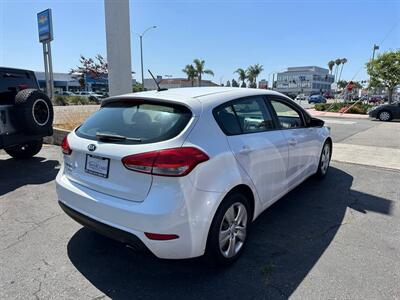 2016 Kia Forte5 LX Plus   - Photo 4 - Costa Mesa, CA 92626
