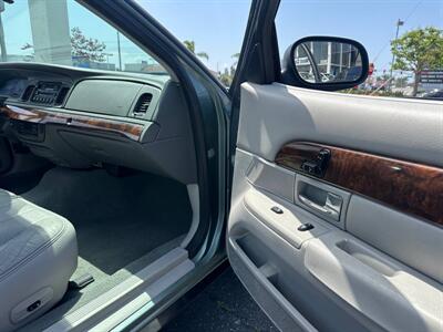 2005 Mercury Grand Marquis LSE   - Photo 11 - Costa Mesa, CA 92626