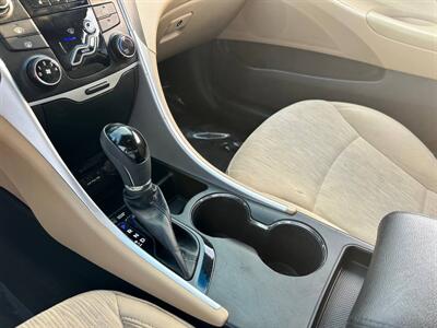 2013 Hyundai SONATA GLS   - Photo 13 - Costa Mesa, CA 92626