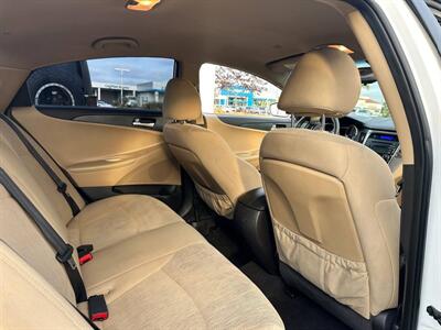 2013 Hyundai SONATA GLS   - Photo 9 - Costa Mesa, CA 92626