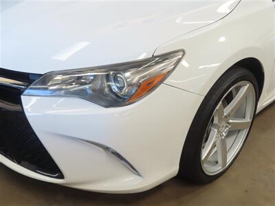 2017 Toyota Camry SE   - Photo 20 - Costa Mesa, CA 92626