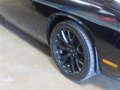 2011 Dodge Challenger SE   - Photo 17 - Costa Mesa, CA 92626