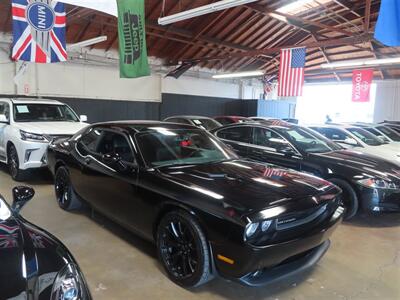 2011 Dodge Challenger SE   - Photo 2 - Costa Mesa, CA 92626