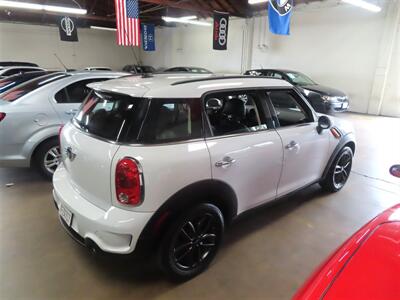 2014 MINI Countryman Cooper S   - Photo 3 - Costa Mesa, CA 92626