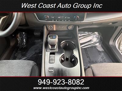 2022 Nissan Rogue SV   - Photo 17 - Costa Mesa, CA 92626