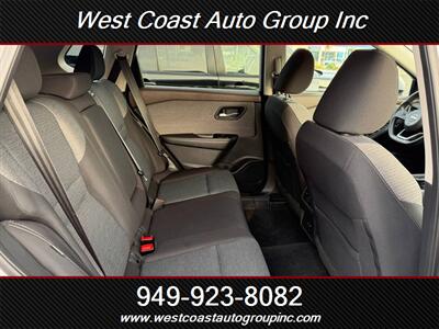 2022 Nissan Rogue SV   - Photo 9 - Costa Mesa, CA 92626