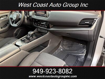 2022 Nissan Rogue SV   - Photo 7 - Costa Mesa, CA 92626