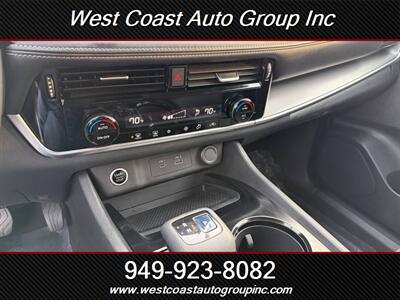 2022 Nissan Rogue SV   - Photo 11 - Costa Mesa, CA 92626