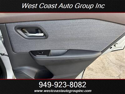 2022 Nissan Rogue SV   - Photo 21 - Costa Mesa, CA 92626