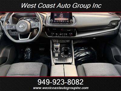2022 Nissan Rogue SV   - Photo 5 - Costa Mesa, CA 92626