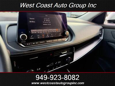 2022 Nissan Rogue SV   - Photo 14 - Costa Mesa, CA 92626
