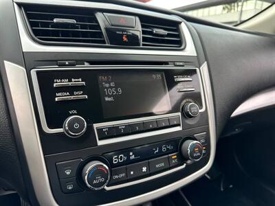 2017 Nissan Altima 2.5 SV   - Photo 13 - Costa Mesa, CA 92626