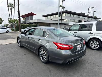 2017 Nissan Altima 2.5 SV   - Photo 4 - Costa Mesa, CA 92626