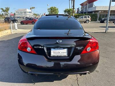 2010 Nissan Altima 3.5 SR   - Photo 5 - Costa Mesa, CA 92626