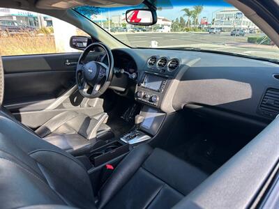 2010 Nissan Altima 3.5 SR   - Photo 17 - Costa Mesa, CA 92626