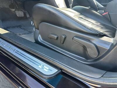 2010 Nissan Altima 3.5 SR   - Photo 16 - Costa Mesa, CA 92626