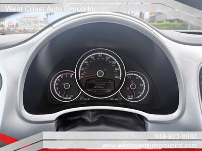 2014 Volkswagen Beetle 1.8T PZEV - Photo 12 - Costa Mesa, CA 92626