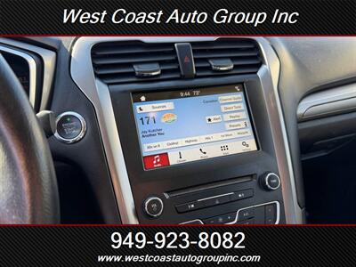 2017 Ford Fusion SE   - Photo 15 - Costa Mesa, CA 92626