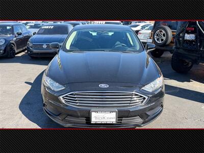 2017 Ford Fusion SE   - Photo 2 - Costa Mesa, CA 92626