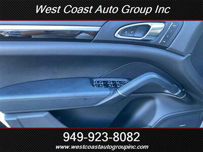 2016 Porsche Cayenne   - Photo 21 - Costa Mesa, CA 92626