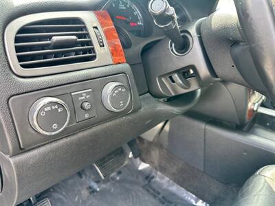 2014 Chevrolet Suburban LT   - Photo 17 - Costa Mesa, CA 92626