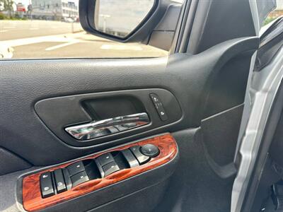 2014 Chevrolet Suburban LT   - Photo 18 - Costa Mesa, CA 92626