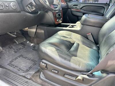 2014 Chevrolet Suburban LT   - Photo 16 - Costa Mesa, CA 92626