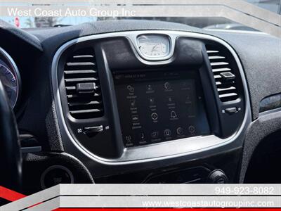 2016 Chrysler 300 C - Photo 14 - Costa Mesa, CA 92626