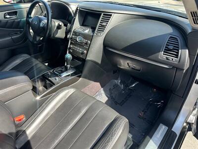 2017 INFINITI QX70   - Photo 14 - Costa Mesa, CA 92626