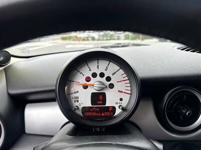 2011 MINI Cooper   - Photo 17 - Costa Mesa, CA 92626