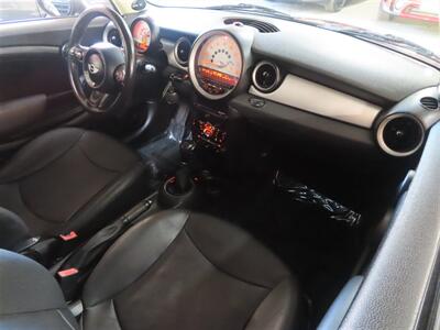 2011 MINI Cooper   - Photo 7 - Costa Mesa, CA 92626