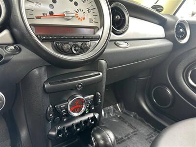 2011 MINI Cooper   - Photo 15 - Costa Mesa, CA 92626