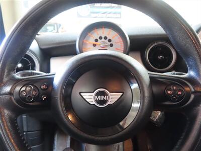 2011 MINI Cooper   - Photo 11 - Costa Mesa, CA 92626