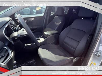 2020 Chevrolet Malibu LT   - Photo 4 - Costa Mesa, CA 92626