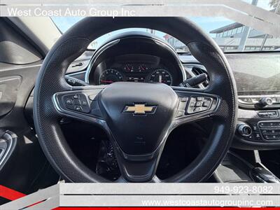 2020 Chevrolet Malibu LT   - Photo 8 - Costa Mesa, CA 92626