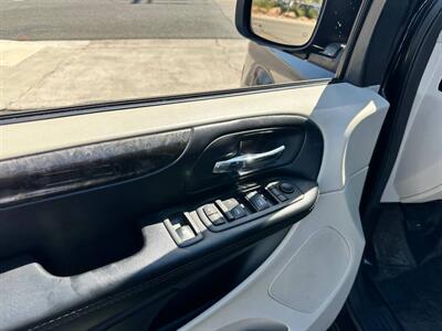 2015 Dodge Grand Caravan SXT Plus   - Photo 14 - Costa Mesa, CA 92626