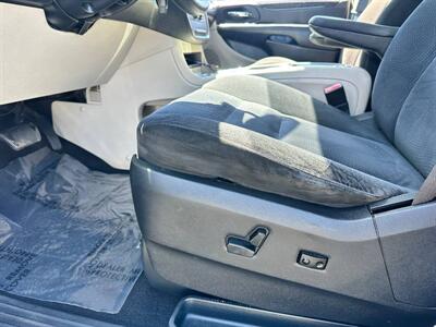 2015 Dodge Grand Caravan SXT Plus   - Photo 19 - Costa Mesa, CA 92626