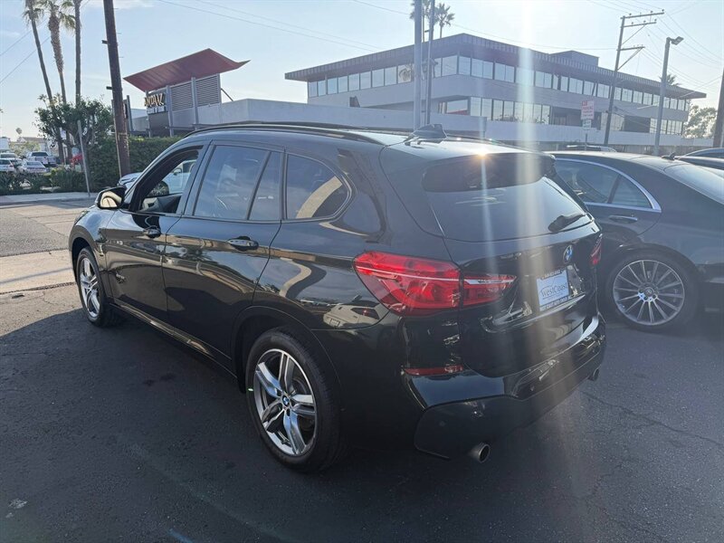 2017 Bmw X1 XDrive28i photo 2