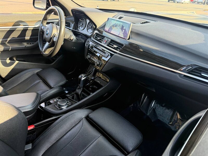 2017 Bmw X1 XDrive28i photo 3