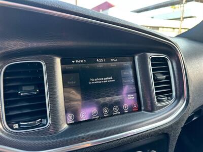 2017 Dodge Charger SXT   - Photo 12 - Costa Mesa, CA 92626
