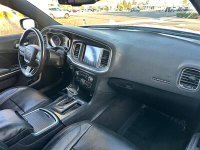 2017 Dodge Charger SXT   - Photo 6 - Costa Mesa, CA 92626
