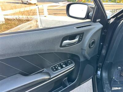 2017 Dodge Charger SXT   - Photo 17 - Costa Mesa, CA 92626