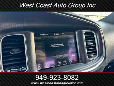 2017 Dodge Charger SXT   - Photo 12 - Costa Mesa, CA 92626