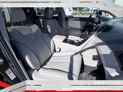 2012 Toyota Venza Limited - Photo 12 - Costa Mesa, CA 92626