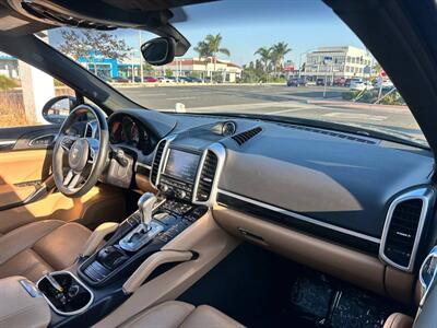 2016 Porsche Cayenne S   - Photo 10 - Costa Mesa, CA 92626