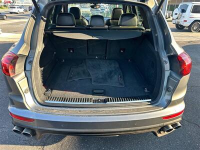 2016 Porsche Cayenne S   - Photo 22 - Costa Mesa, CA 92626