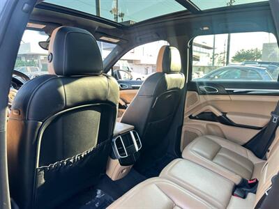 2016 Porsche Cayenne S   - Photo 11 - Costa Mesa, CA 92626