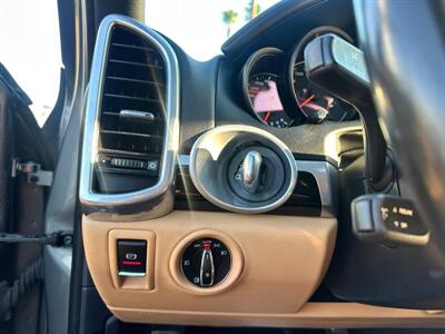 2016 Porsche Cayenne S   - Photo 27 - Costa Mesa, CA 92626