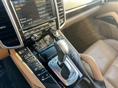 2016 Porsche Cayenne S   - Photo 13 - Costa Mesa, CA 92626