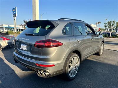 2016 Porsche Cayenne S   - Photo 3 - Costa Mesa, CA 92626